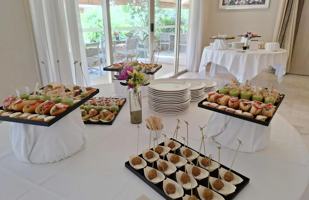 The Originals Boutique, Hotel Les Strelitzias-1